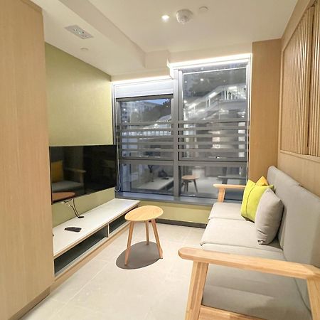 Urbanwood Ap Lei Chau Hotel Hong Kong Bagian luar foto