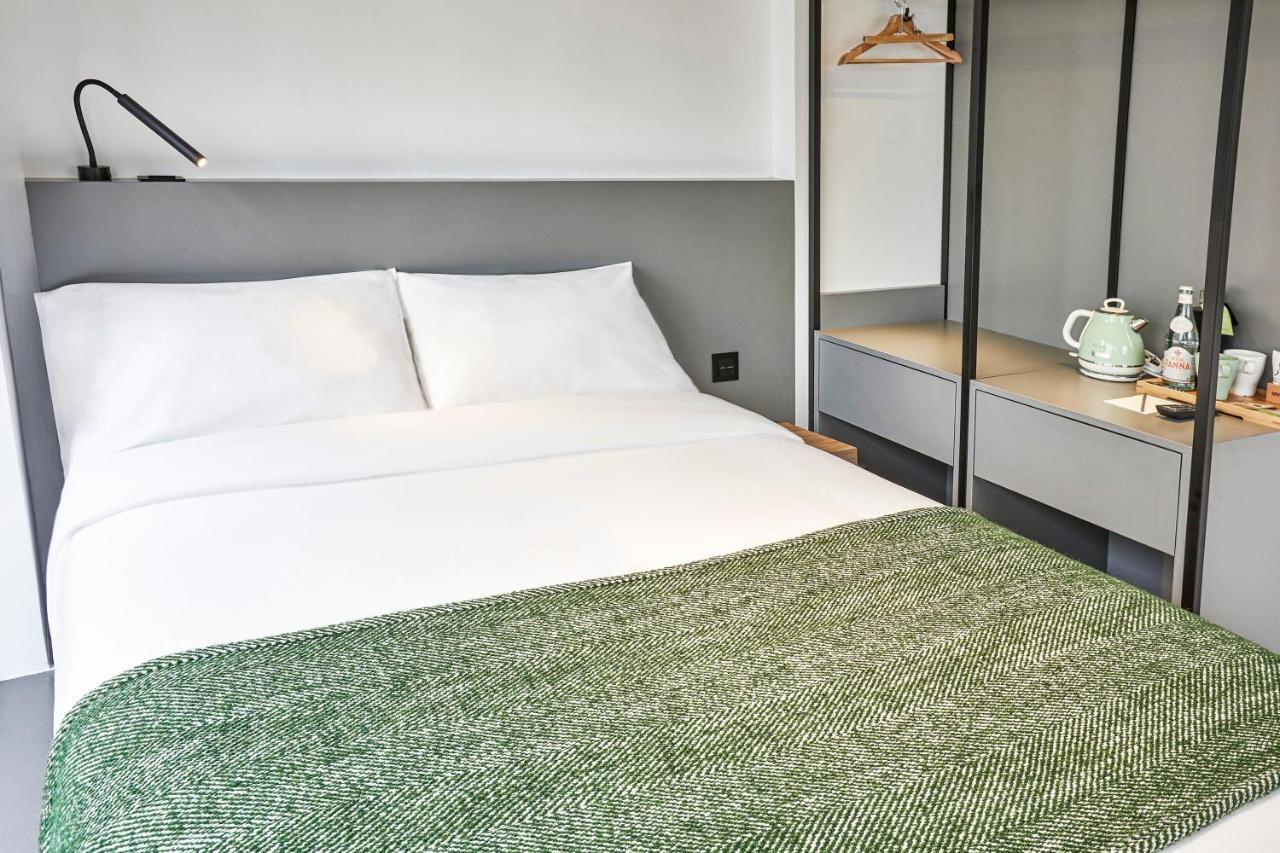 Urbanwood Ap Lei Chau Hotel Hong Kong Bagian luar foto